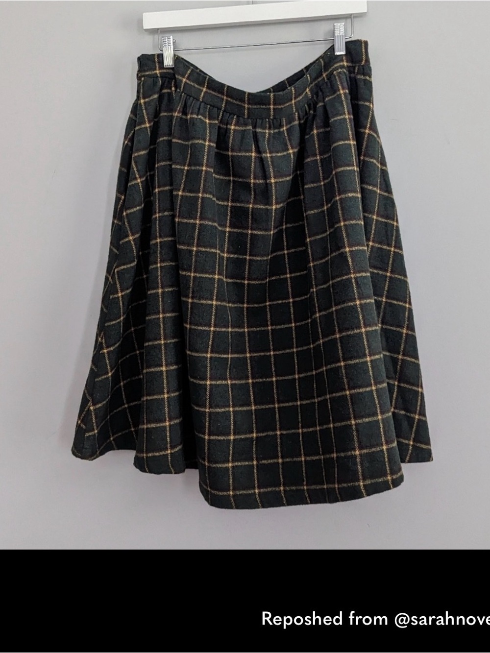 Lindy Bop // Green Plaid Skirt with Pockets US 14 UK 18